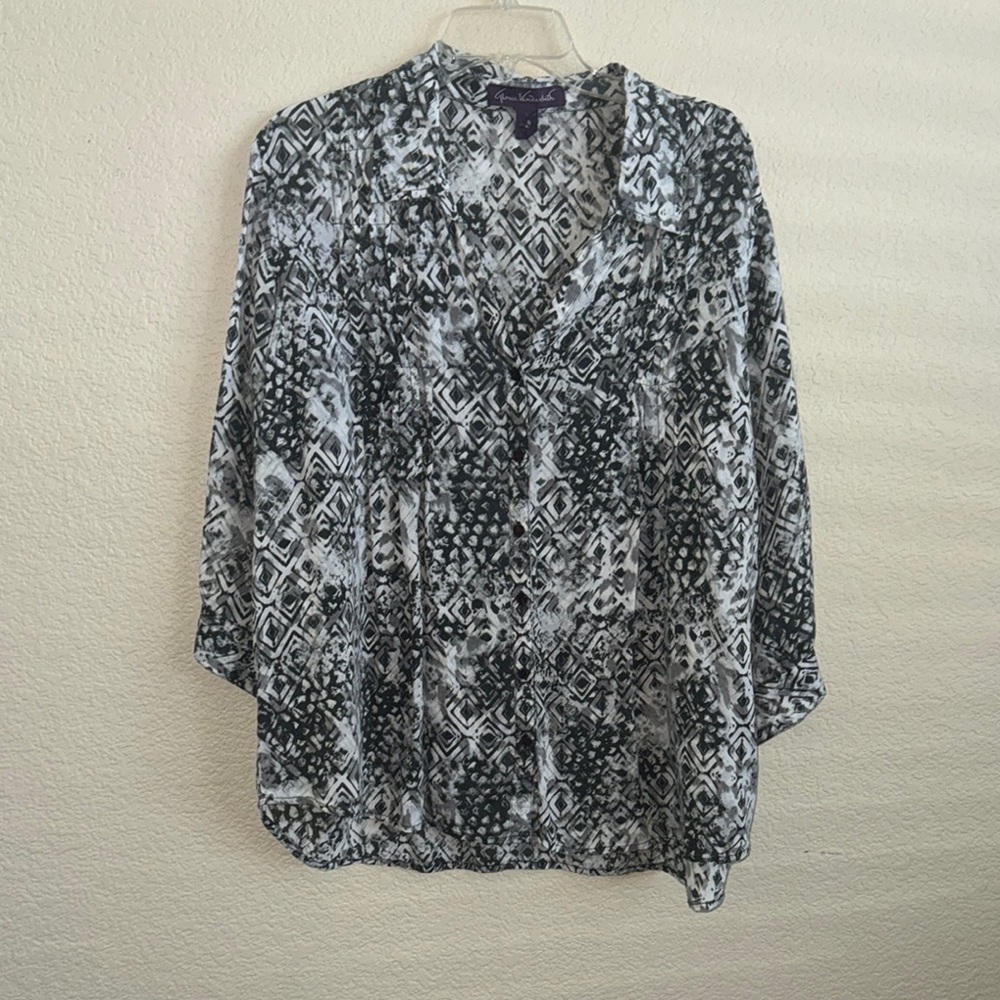 Gloria Vanderbilt Monochrome Patterned Blouse